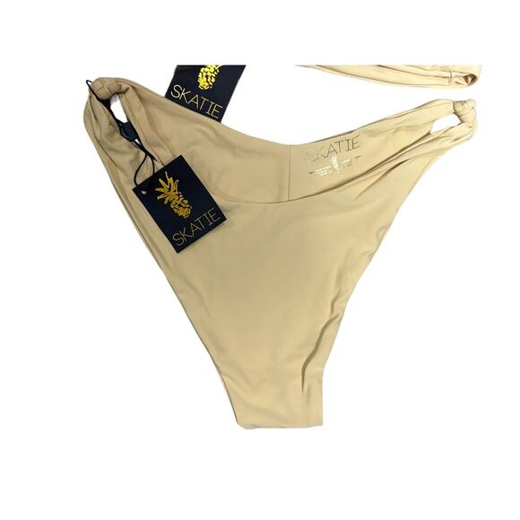 Skatie Swim Bikini Set Lacey Top and Suzanne bottom buttercup XL NWT - Picture 5 of 7